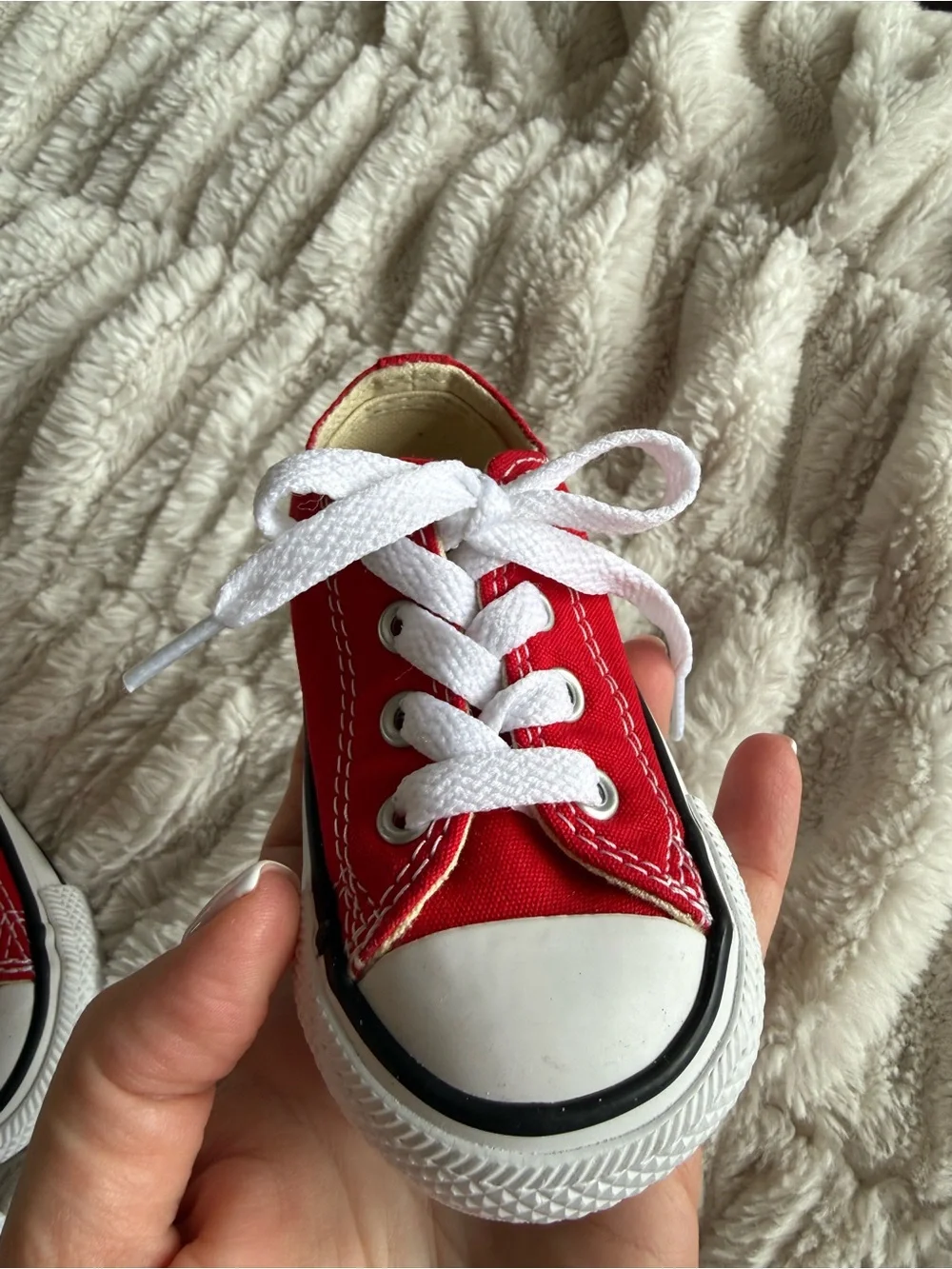 Converse Chuck Taylor All Star Red Low Top Sneakers Baby/Toddler Size 4